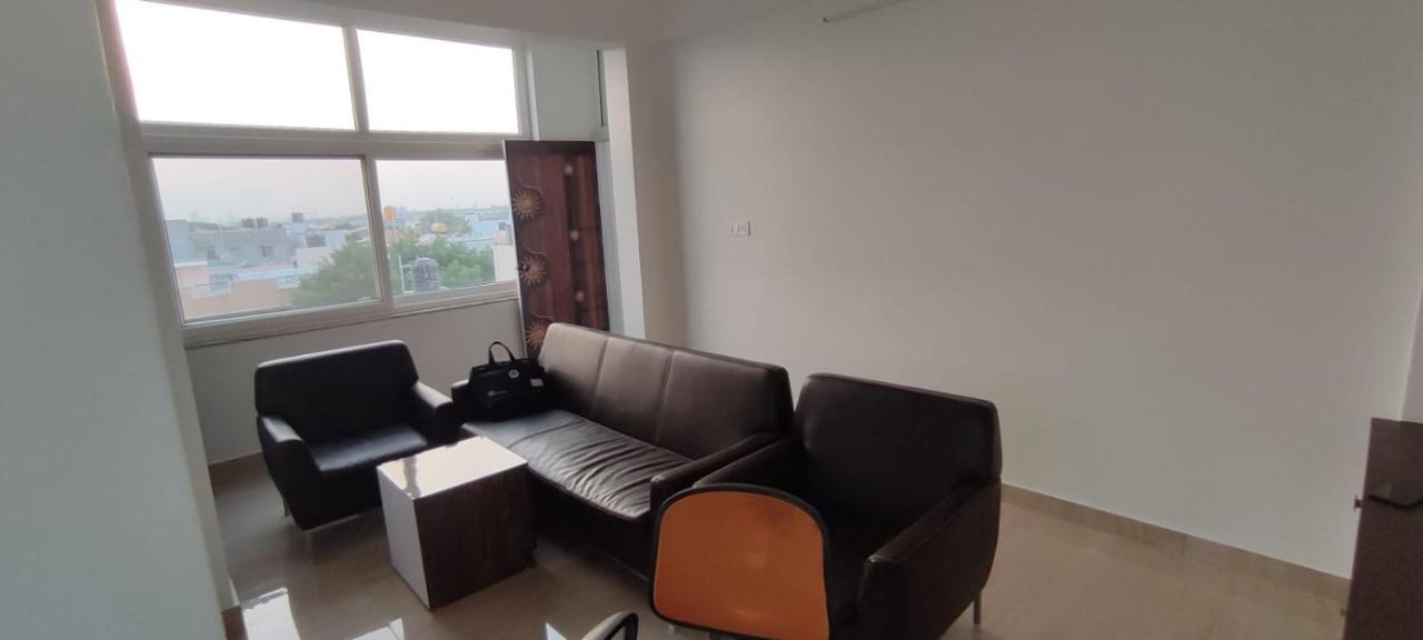 Rvr Abode -Private Rooms 벵갈루루 외부 사진