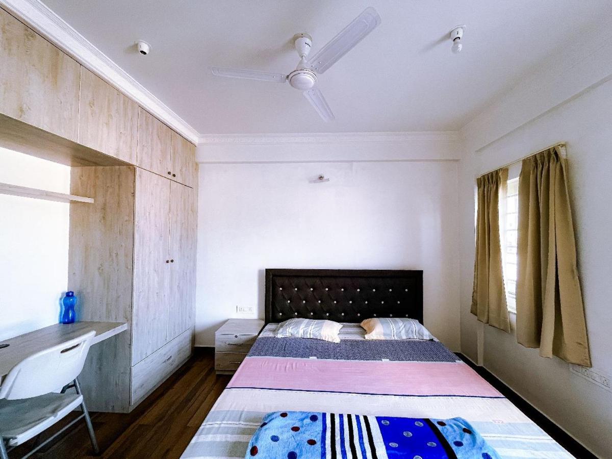Rvr Abode -Private Rooms 벵갈루루 외부 사진